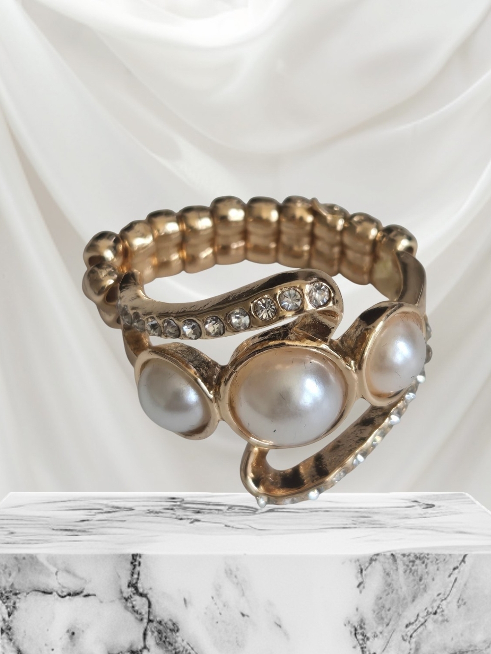 paparazzi Gold Pearl & Crystal Cluster Ring